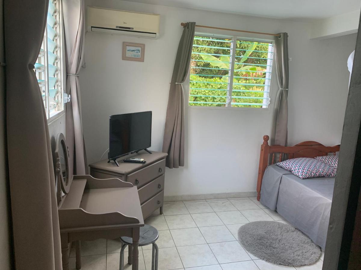 Logement Vacances Gissac Sainte-Anne Exteriör bild